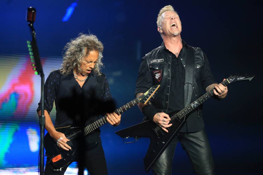 O vocalista do Metallica, James Hetfild no palco principal durante o show mais esperado do primeiro dia da 6ª edição do Lollapalooza