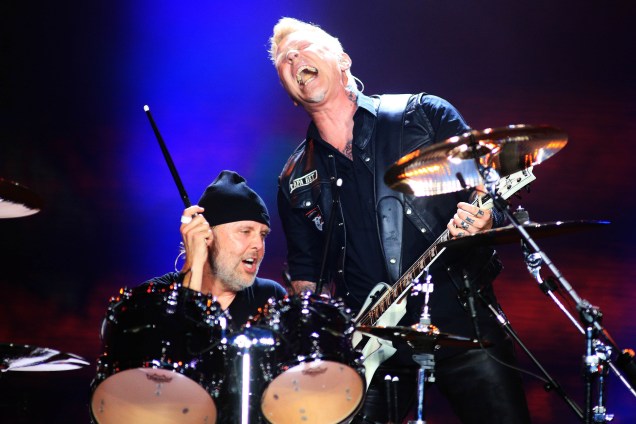A banda Metallica no palco principal  durante o show mais esperado do primeiro dia da 6ª edição do Lollapalooza