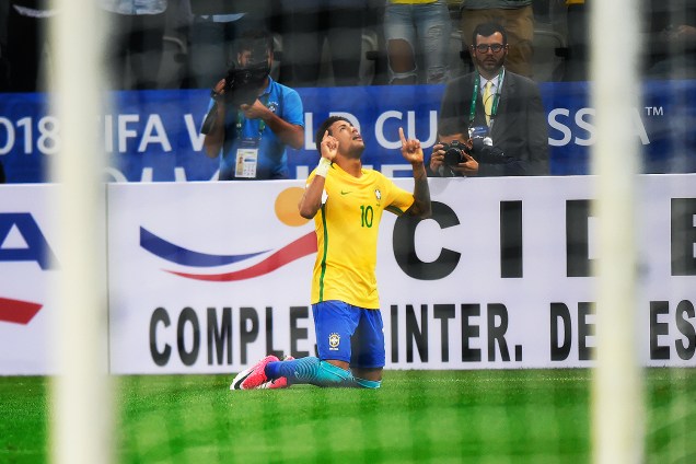 Neymar comemora o gol durante partida entre Brasil e Paraguai válida pela 14ª rodada das Eliminatórias da Copa do Mundo Rússia 2018, na Arena Itaquera, em São Paulo - 28/03/2017