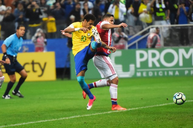 Penalty em Neymar durante partida entre Brasil e Paraguai válida pela 14ª rodada das Eliminatórias da Copa do Mundo Rússia 2018, na Arena Itaquera, em São Paulo - 28/03/2017