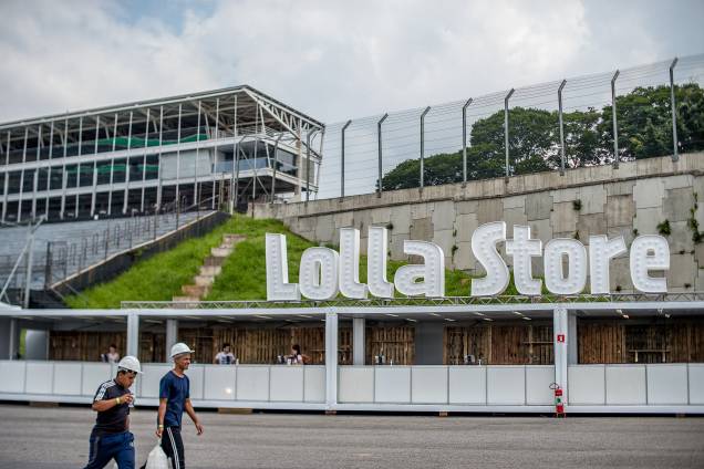 Últimos preparativos para o Lollapalooza 2017 no autódromo de Interlagos, Zona Sul de São Paulo Últimos preparativos para o Lollapalooza 2017 no autódromo de Interlagos, Zona Sul de São Paulo