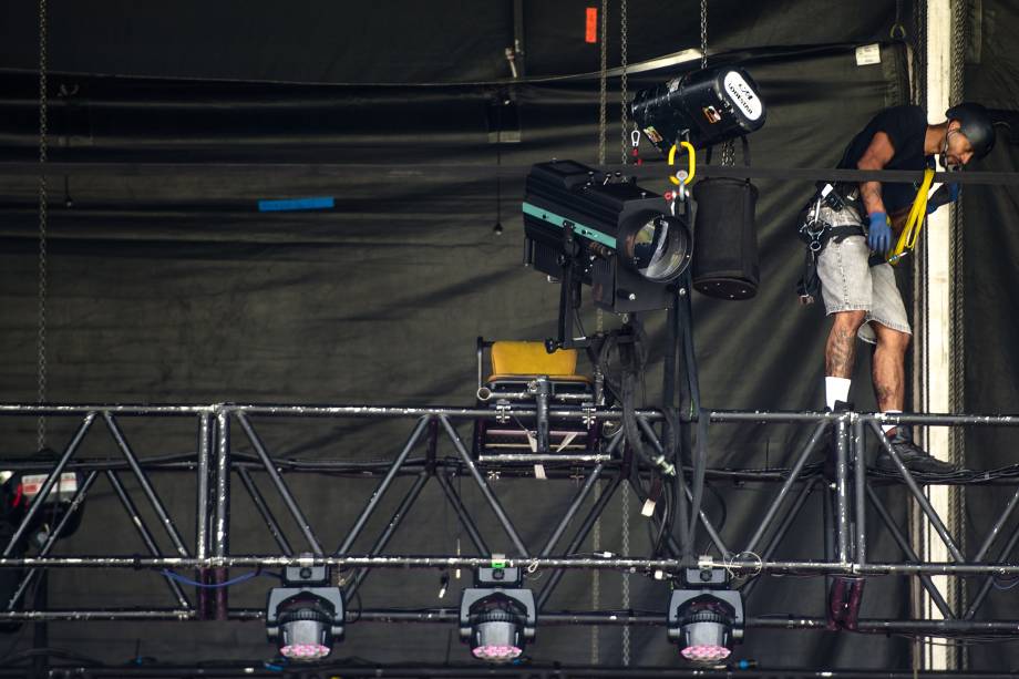 Últimos preparativos para o Lollapalooza 2017 no autódromo de Interlagos, Zona Sul de São Paulo