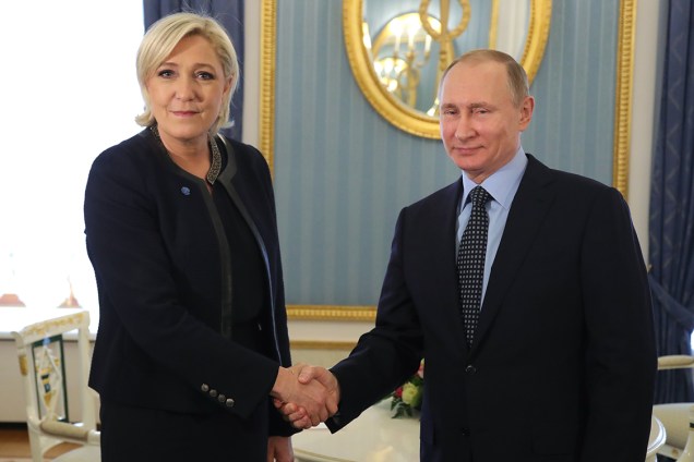 Presidente russo Vladimir Putin recebe candidata à presidência da França, Marina Le Pen - 24/03/2017