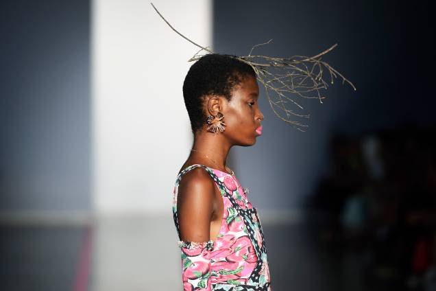Modelos desfilam pela marca da estilista Isabela Capeto, na 43ª edição do São Paulo Fashion Week, na Bienal do Ibirapuera Modelos desfilam pela marca da estilista Isabela Capeto, na 43ª edição do São Paulo Fashion Week, na Bienal do Ibirapuera