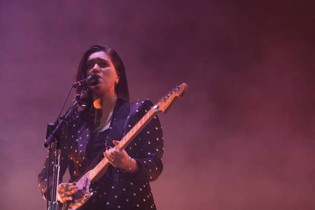 Romy Madley Croft da banda britânica The xx, na primeira noite do Lollapalooza, no autódromo de Interlagos Romy Madley Croft da banda britânica The xx, na primeira noite do Lollapalooza, no autódromo de Interlagos