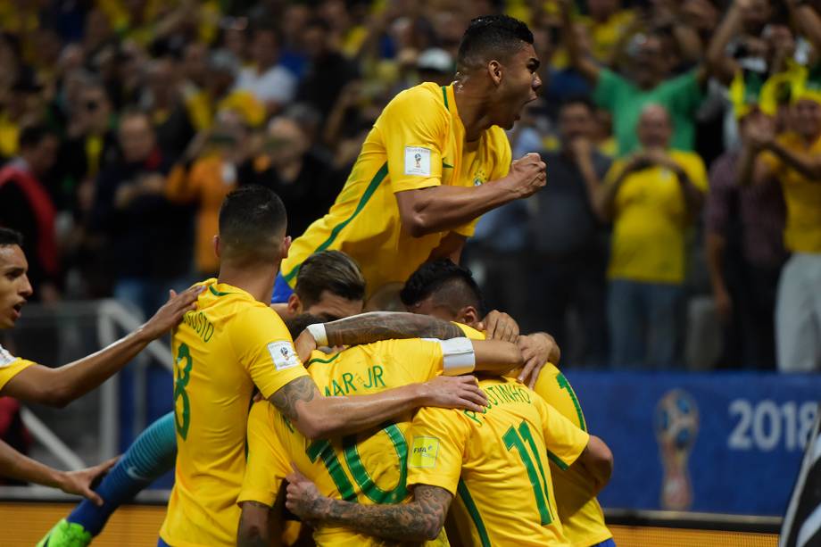 Brasil vence o Paraguai por 3 a 0 em Itaquera