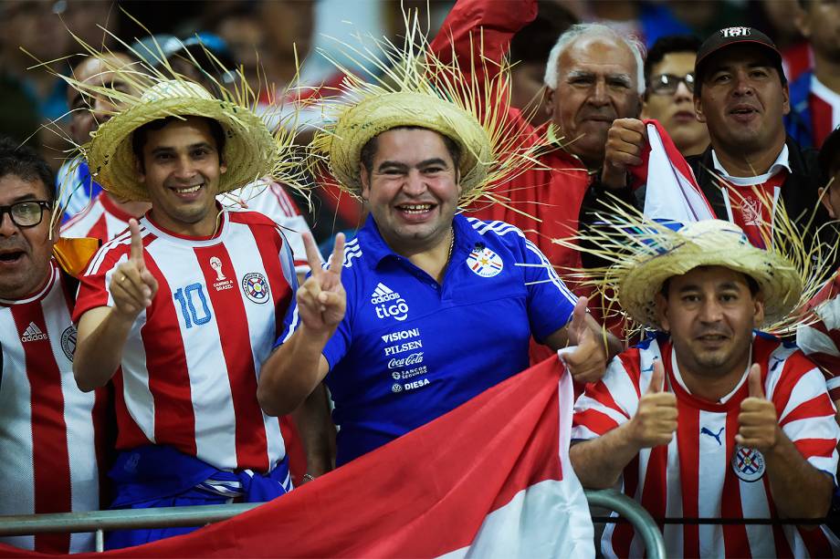 Torcida do Paraguai durante partida válida pela 14ª rodada das Eliminatórias Sul-Americanas, classificatória para a Copa do Mundo FIFA 2018, realizado na Arena Itaquera, zona leste de São Paulo