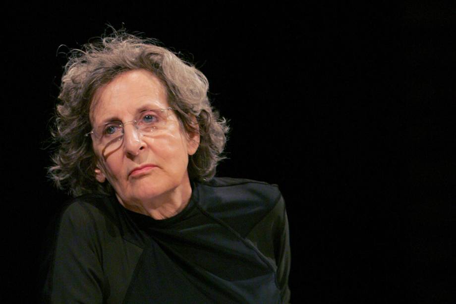 Coreógrafa Trisha Brown em coletiva de imprensa em Paris