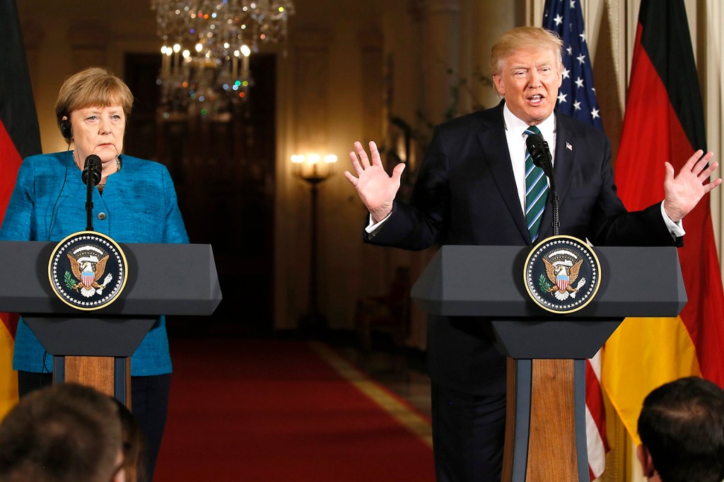 O presidente dos Estados Unidos, Donald Trump, e a chanceller da Alemanha, Angela Merkel, em conferência na Casa Branca, em Washington, D.C. - 17/03/2017