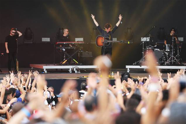 O cantor australiano Vance Joy, ex-jardineiro revelado por Taylor Swift, levantou o público com sua balada pop no Lollapalooza O cantor australiano Vance Joy, ex-jardineiro revelado por Taylor Swift, levantou o público com sua balada pop no Lollapalooza