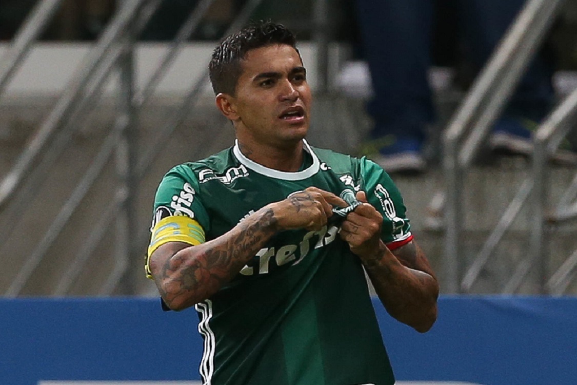 Jogador Dudu, do Palmeiras, comemora seu gol contra a equipe do Peñarol, durante partida válida pela fase de grupos da Copa Libertadores, na Arena Allianz Parque