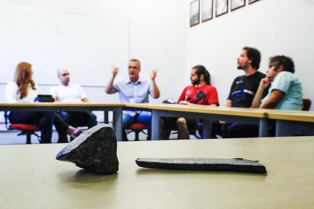 Caçadores de meteoros durante seminário na USP Caçadores de meteoros durante seminário na USP