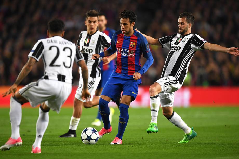 Lance no jogo entre Barcelona e Juventus, pela Liga dos Campeões