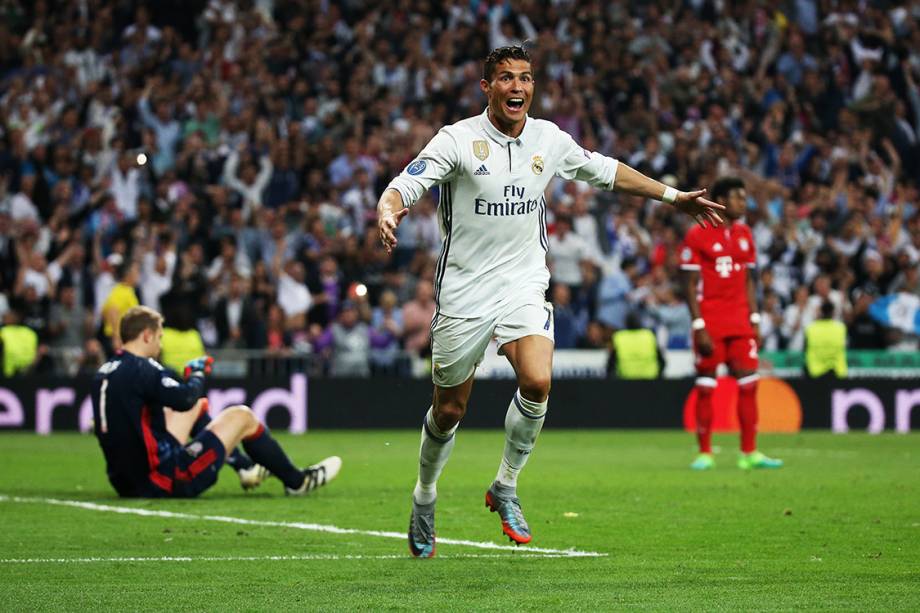 Cristiano Ronaldo, do Real Madrid, comemora após marcar o terceiro gol contra o Bayern de Munique, pela Liga dos Campeões, na Espanha