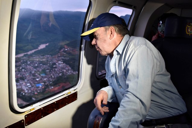 O presidente da Colômbia, Juan Manuel Santos, visitou a cidade de Mocoa, capital do departamento de Putumayo, no sul do país - 02/04/2017