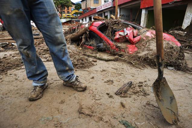 Avalanche de água e pedras causada pelo transbordamento de três rios, que destruiu vários bairros da cidade de Mocoa, capital do departamento de Putumay, na Colômbia - 02/04/2017 Avalanche de água e pedras causada pelo transbordamento de três rios, que destruiu vários bairros da cidade de Mocoa, capital do departamento de Putumay, na Colômbia - 02/04/2017