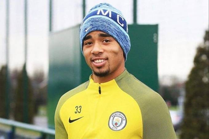 Gabriel Jesus retorna aos treinos no Manchester City