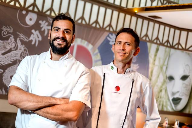 Os chefs Marcelo Verde e Ubiratan preparam pratos para os motéis Harmony e Riviera Os chefs Marcelo Verde e Ubiratan preparam pratos para os motéis Harmony e Riviera