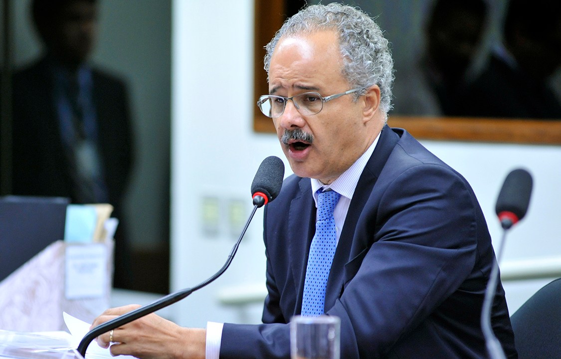 Deputado Vicente Cândido, durante a reunião da Comissão da Reforma Política