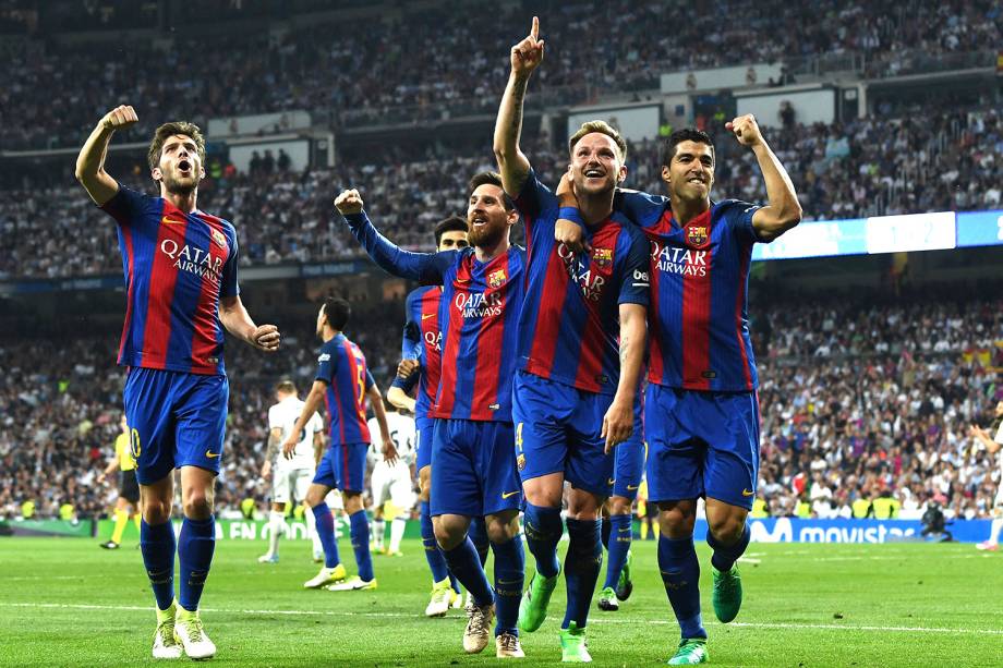 Barcelona comemora vitória contra o Real Madri em partida da Liga Espanhola no estádio Bernabeu em Madri, Espanha - 23/04/2017