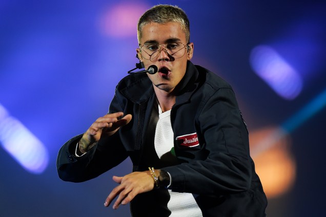 O cantor canadense Justin Bieber se apresenta no estádio Allianz Parque, na zona oeste da capital paulista. O show faz parte da turnê do álbum "Purpose", lançado no final de 2015
