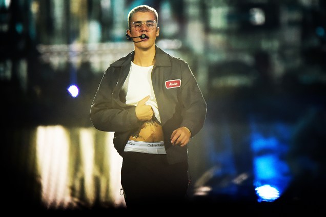 O cantor canadense Justin Bieber se apresenta durante a turnê do álbum "Purpose" no Allianz Parque, na zona oeste de São Paulo - 01/04/2017