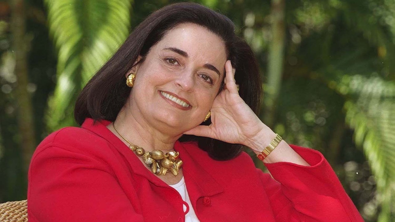 Morre em Brasília a ex-embaixatriz Lúcia Flecha de Lima
