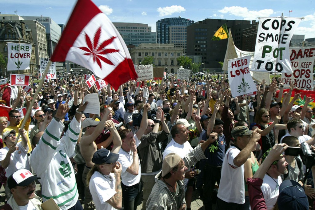 Marcha pela liberação da maconha em Ottawa, no Canadá