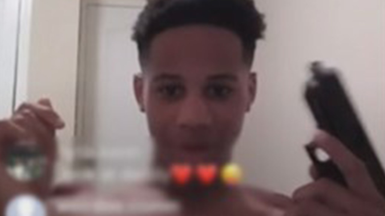 Menino de 13 anos transmite própria morte no Instagram