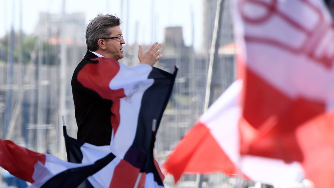 Jean-Luc Mélenchon, candidato presidencial de extrema-esquerda na França, durante discurso em Marselha, em 9 de abril de 2017