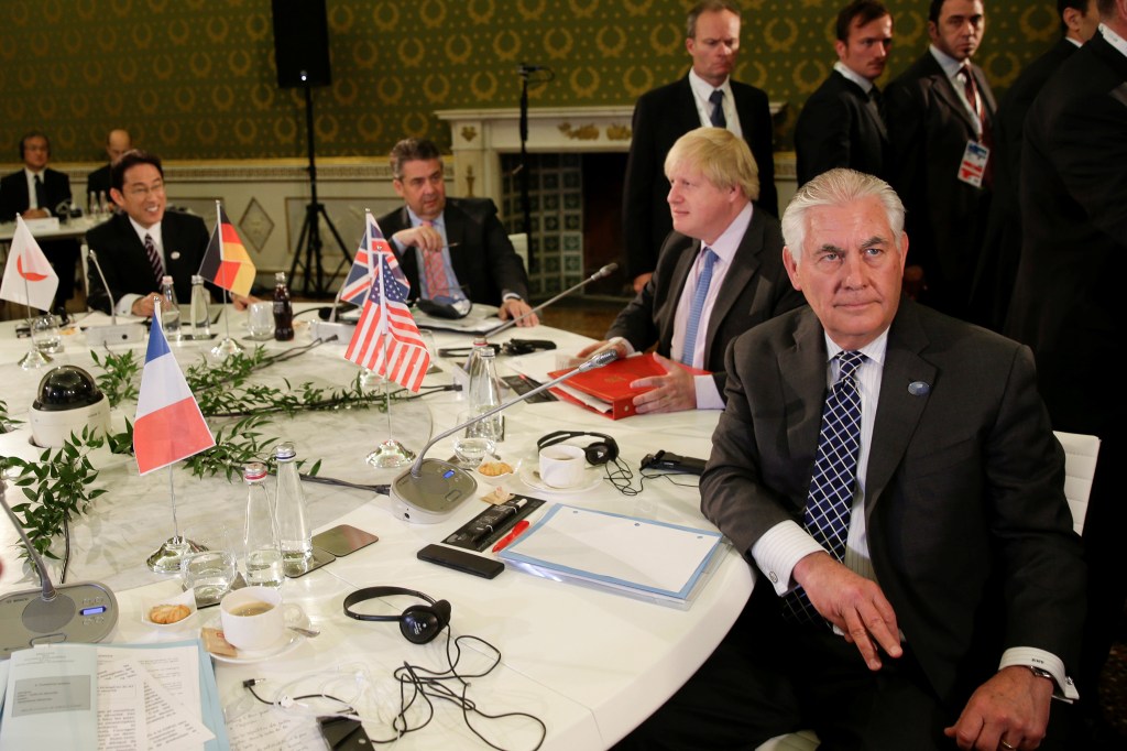 Secretários de Estado durante encontro do G7 na Itália
