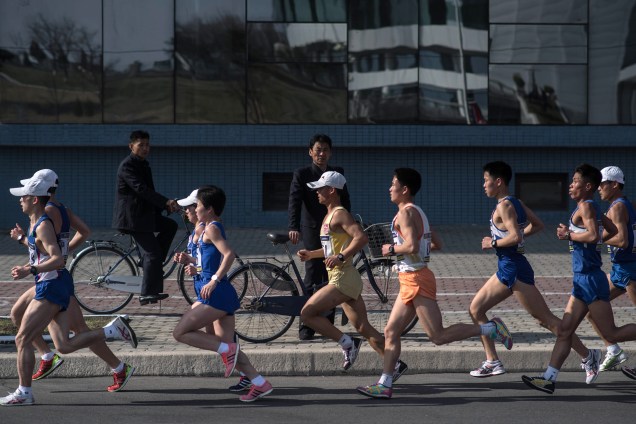 Centenas de competidores estrangeiros participam da maratona anual de Pyongyang, destaque do calendário túristico da Coreia do Norte - 09/04/2017