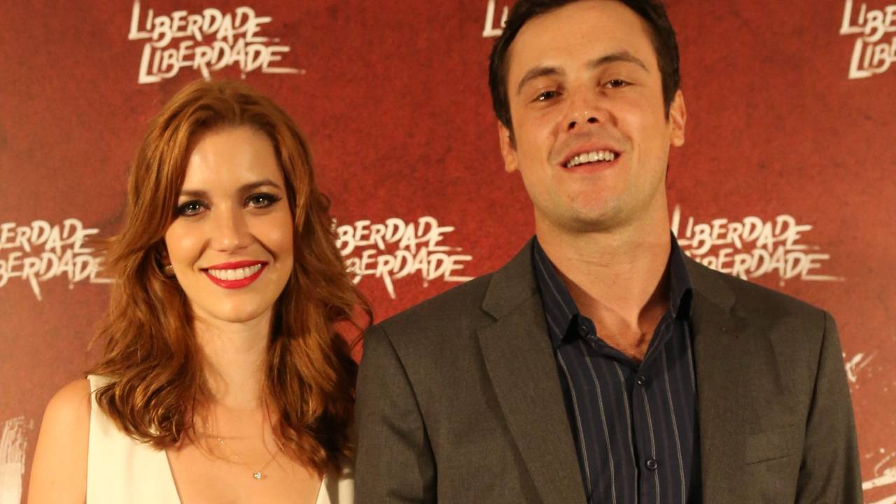 Nathalia Dill e Sergio Guizé no lançamento de ‘Liberdade, Liberdade’, em 2016