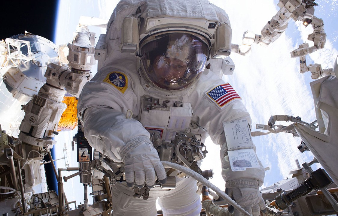 Astronauta Peggy Whitson bate recorde americano de tempo no espaço, completando 534 dias, duas horas e 49 minutos ao longo de três missões