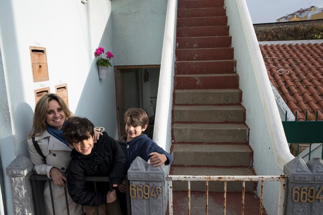 Christiana Braga com os filhos em Lisboa, onde é empresária