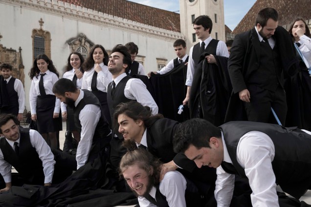 Estudantes na faculdade de direito de Coimbra