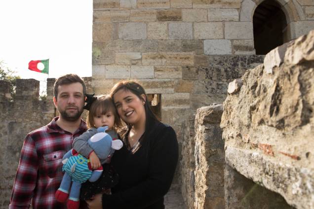 Pedro Costa, a mulher Fernanda e a filha, Maria Laura, no Castelo de São Jorge, Lisboa Pedro Costa, a mulher Fernanda e a filha, Maria Laura, no Castelo de São Jorge, Lisboa