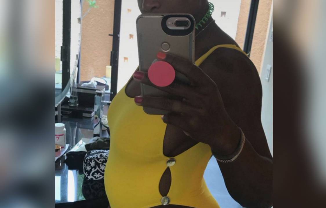 Serena Williams publica foto mostrando barriga de gravidez