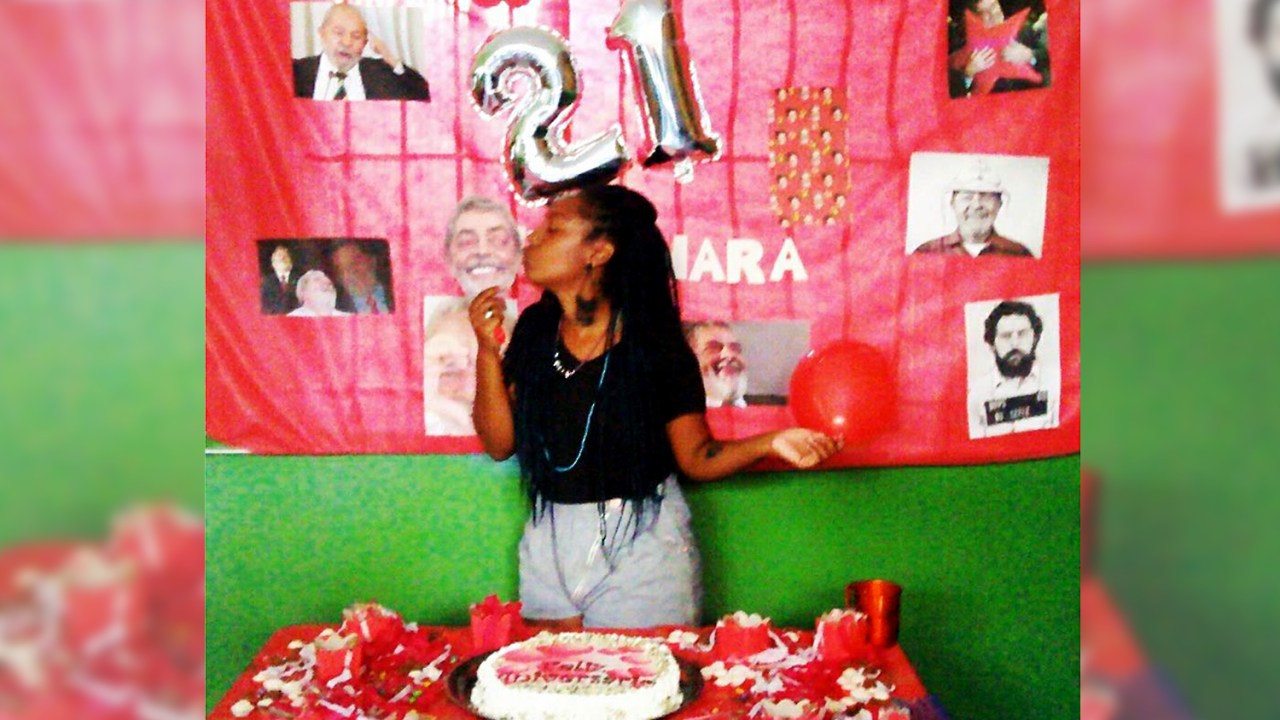 A jovem Thaynara Floriano fez seu aniversário de 21 anos com o tema do ex-presidente Lula