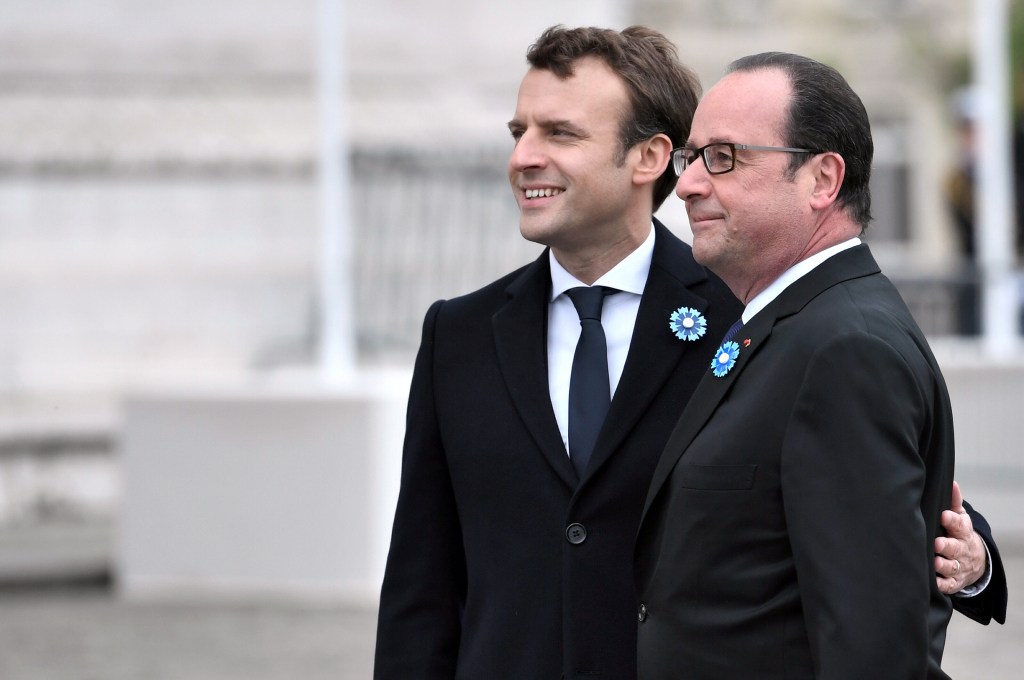 François Hollande e Emmanuel Macron, em Paris