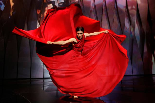 Dançarina espanhola, Blanca Li, se apresenta durante cerimônia de abertura do evento Cannes, festival de cinema que acontece anualmente na França - 17/05/2017