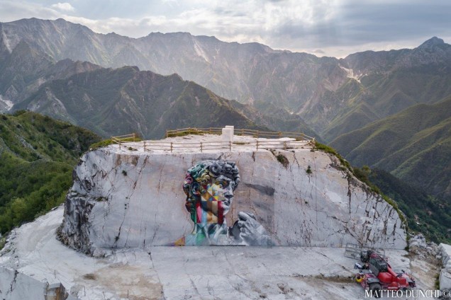 Novo mural do artista plástico Kobra em Carrara, Itália