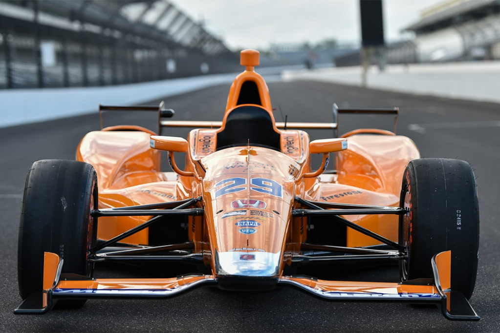 McLaren apresenta carro que será usado nas 500 milhas de Indianápolis