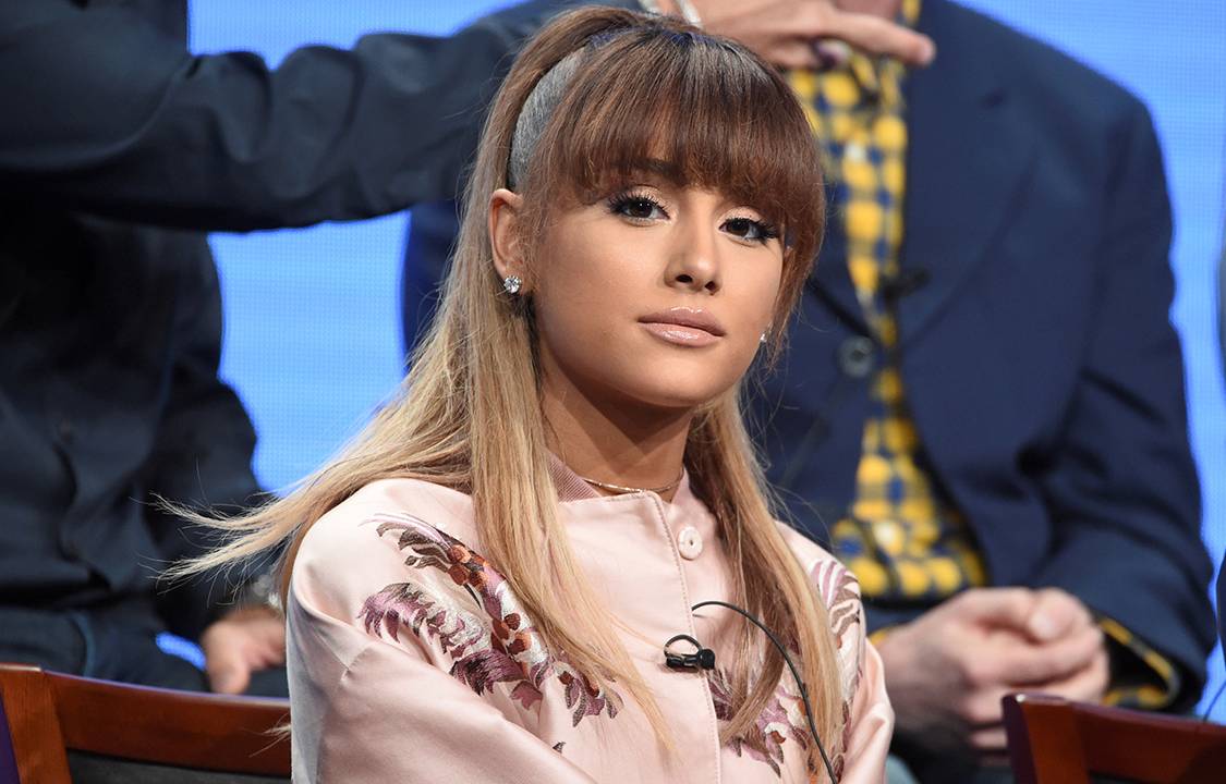 Ariana Grande durante entrevista para a emissora NBC