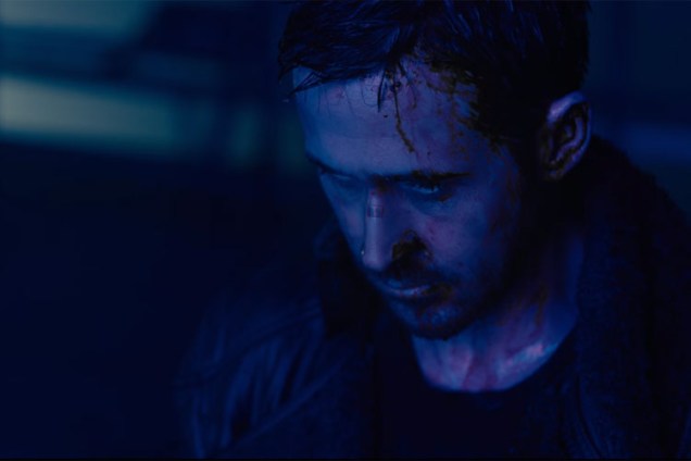 Ryan Gosling em cena de 'Blade Runner 2049', filme de Denis Villeneuve que dá sequência ao clássico de Ridley Scott