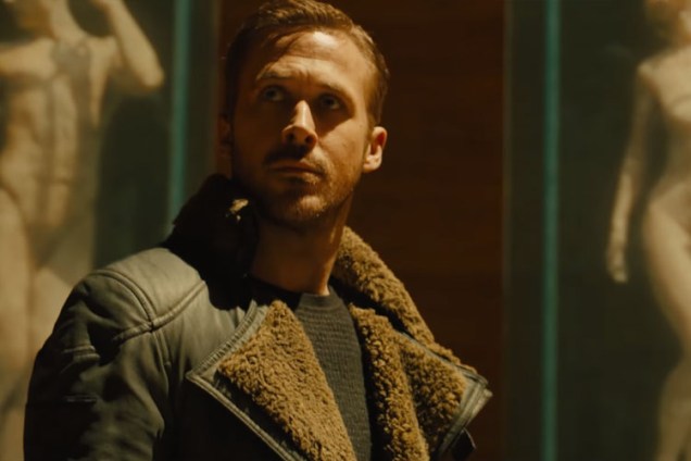 Ryan Gosling em cena de 'Blade Runner 2049', filme de Denis Villeneuve que dá sequência ao clássico de Ridley Scott