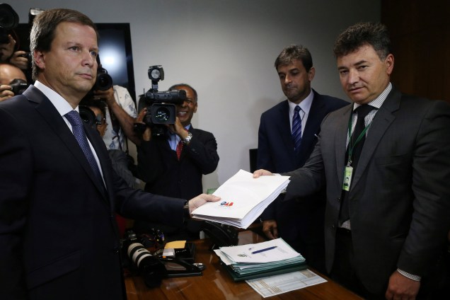 Presidente da OAB, Claudio Lamachia protocola pedido de impeachment do presidente Michel Temer na Câmara dos Deputados em Brasília - 25/05/2017