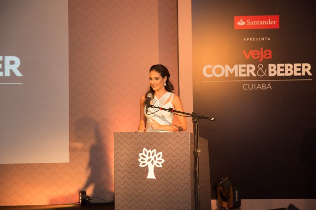 <span>A jornalista Camila Della Valle: a mestre de cerimônias</span>