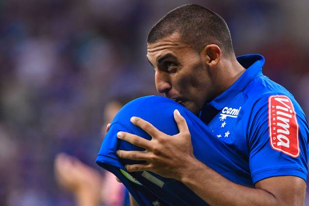 Ábila comemora gol na partida entre Cruzeiro e São Paulo, no estádio do Mineirão em Belo Horizonte, válida pela 1ª rodada do Campeonato Brasileiro 2017 - 14/05/2017 Ábila comemora gol na partida entre Cruzeiro e São Paulo, no estádio do Mineirão em Belo Horizonte, válida pela 1ª rodada do Campeonato Brasileiro 2017 - 14/05/2017