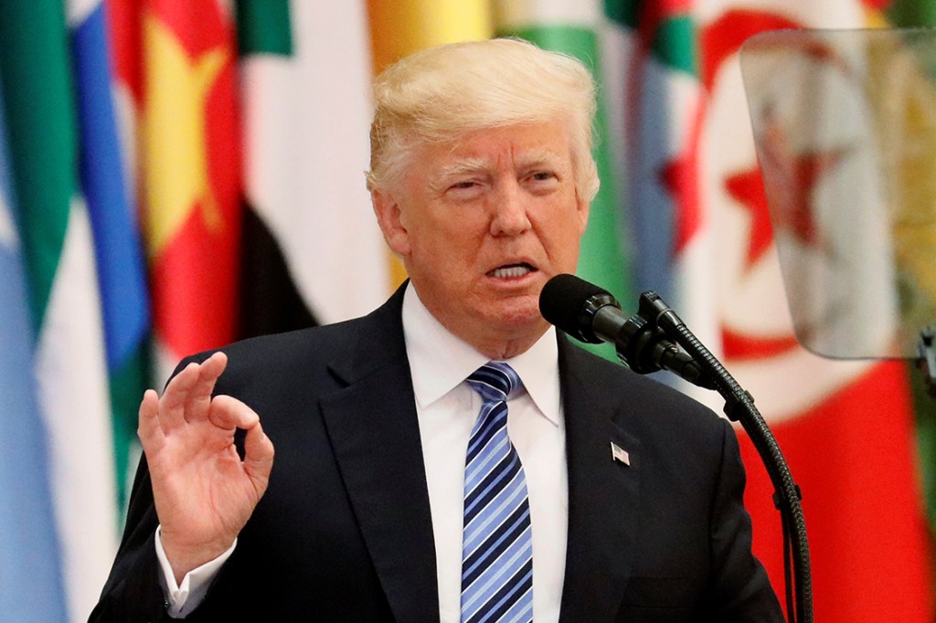 Presidente dos Estados Unidos, Donald Trump, discursa durante convenção árabe-islâmico-americana em Riyadh, na Arábia Saudita